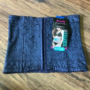 NWT Maidenform Waistnipper Ultra Firm Size XL Style 6868 Black Floral Shapewear